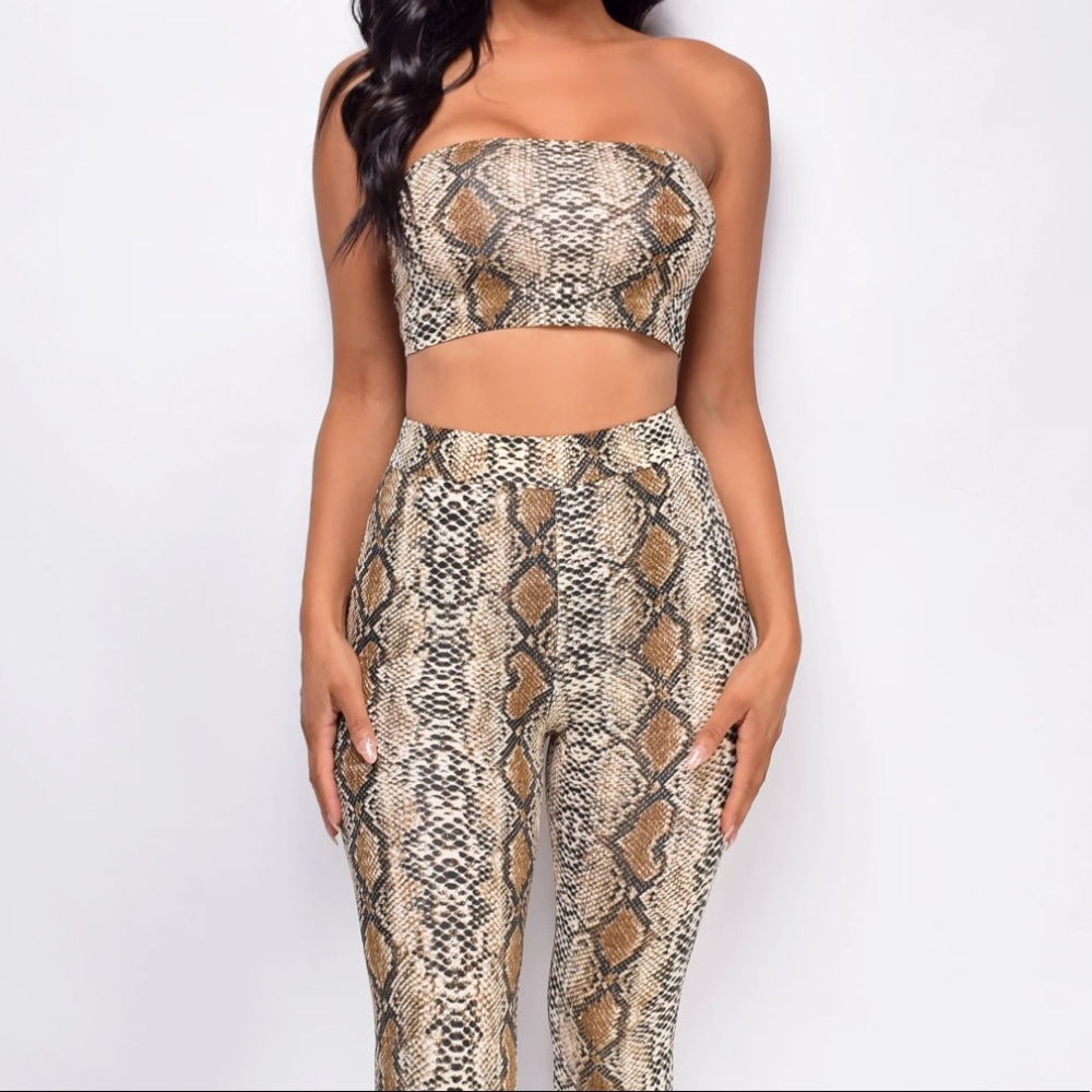 Kimcine Curve Faux Snakeskin Leggings & Bandeau Set
